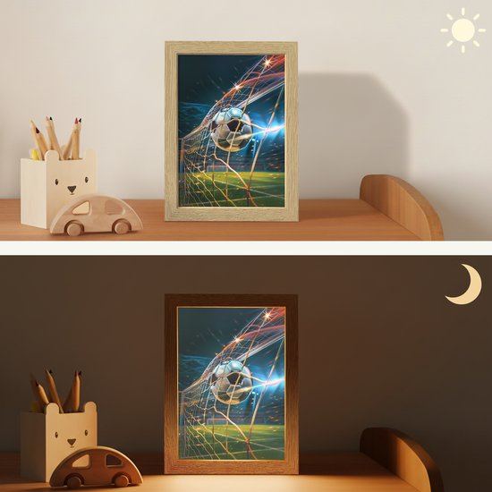 Nachtlampje 15x20 cm - Kinder lampje - Voetbal - Goal - Sport - Jongens - Tafellamp kinderkamer - Slaapkamer lamp - Bedlamp kinderen - Kinderlampje stopcontact - Wandlamp babykamer - Nachtlampjes van Bilal Wonderlampen — afbeelding 4