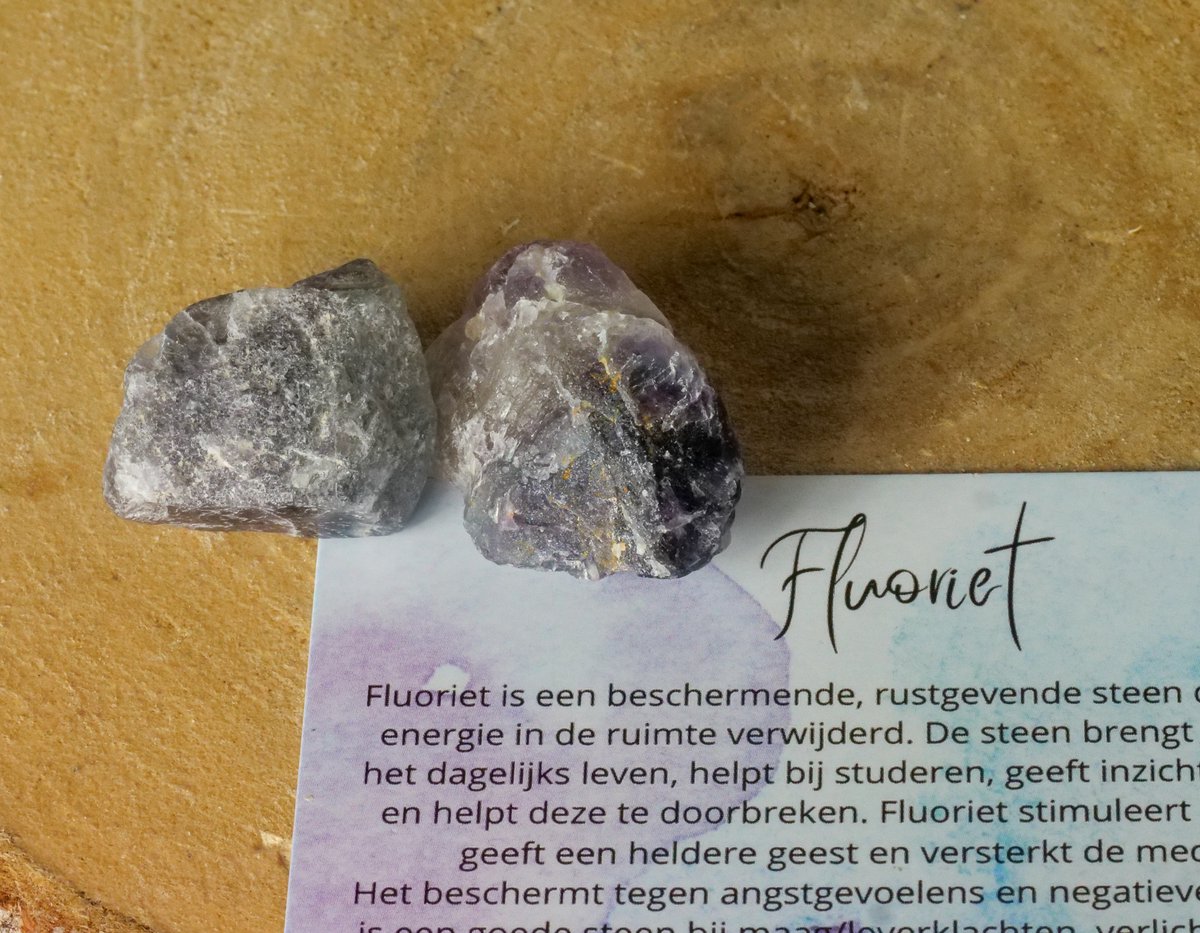 Fluoriet Trommelsteen Ruw, edelstenen - Perfect cadeau voor mannen en vrouwen - Inclusief uitleg - Spiritueel - Fluorite - Bescherming - Rust - Structuur - Inzicht - Fantasie - Angst - 100% NATUURLIJK