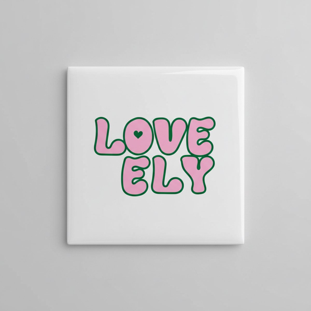 Lovely Tekst Keramische Tegel “Love Ely” – Schattige Typografie met Hart Wanddecoratie – 1