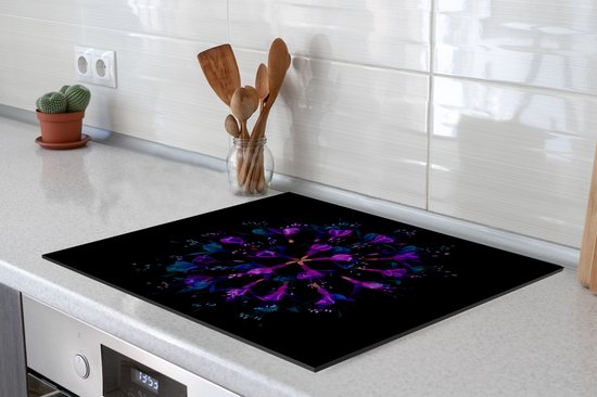 KitchenYeah® Inductie beschermer 60x52 cm - Bloemen - Paars - Buiten - Kookplaataccessoires - Afdekplaat voor kookplaat - Inductiebeschermer - Inductiemat - Inductieplaat mat