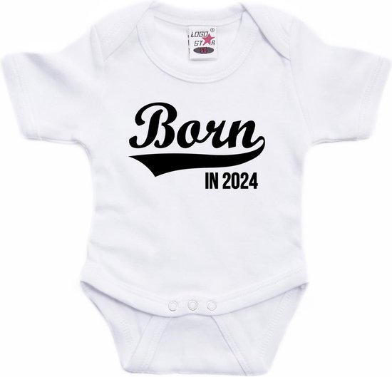 Foto: Born in 2024 tekst baby rompertje wit babys kraamcadeau zwangerschapsaankondiging 2024 geboren cadeau 56