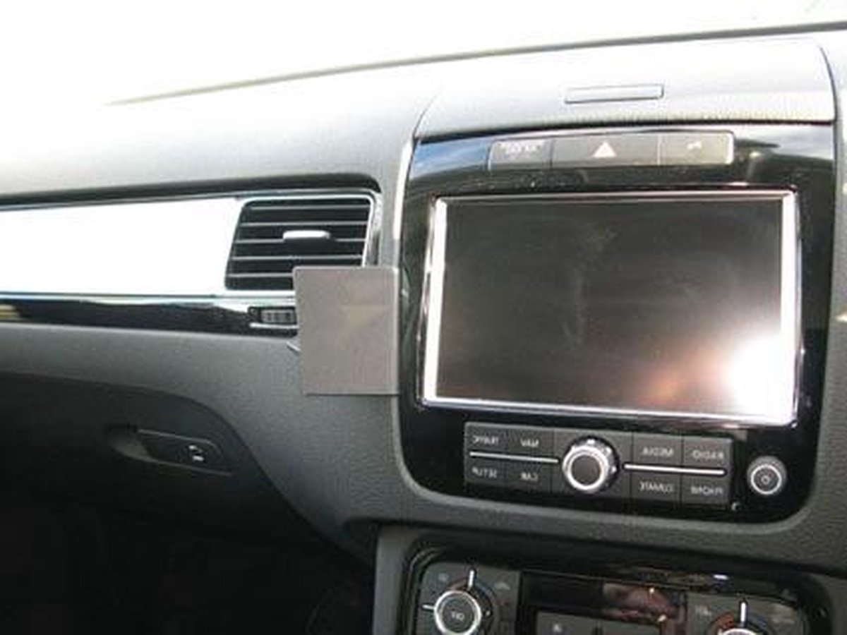 Brodit ProClip houder geschikt voor Volkswagen Touareg 2011-2018 Angled mount RHD