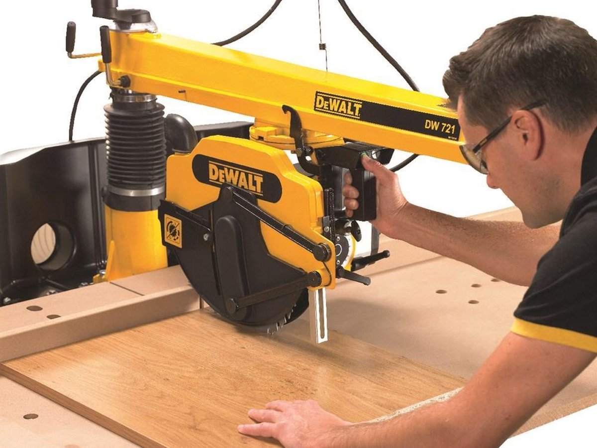 DeWALT DW721KN Radiaalzaagmachine