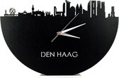 Skyline Klok Den Haag Zwart hout - Ø 40 cm - Stil uurwerk - Wanddecoratie - Meer steden beschikbaar - Woonkamer idee - Woondecoratie - City Art - Steden kunst - Cadeau voor hem - Cadeau voor haar - Jubileum - Trouwerij - Housewarming - WoodWideCities