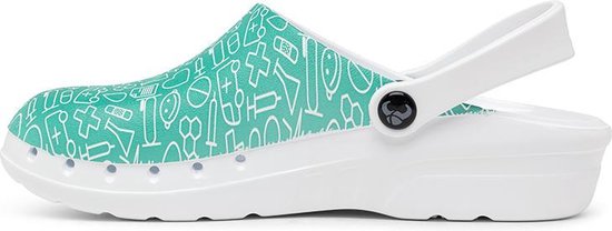 Witte klomp met turquoise opdruk van medische symbolen en een witte band.