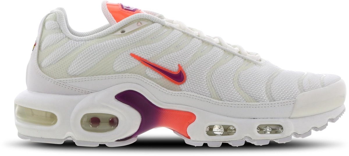 air max tn plus white