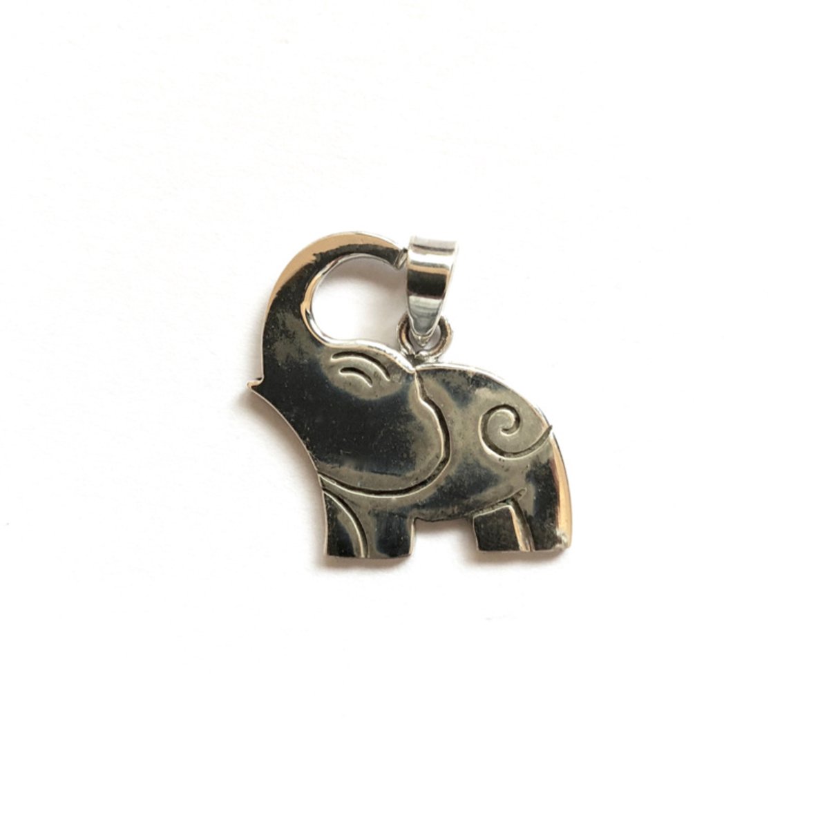 Zilveren olifant hanger