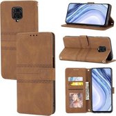 Voor Xiaomi Redmi Note 9 Pro Max Reliëf Gestreepte Magnetische Gesp PU + TPU Horizontale Flip Lederen Case met Houder & Kaartsleuf & Portemonnee & Fotolijst & Sling (Bruin)