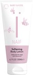 Witte tube Naïf Softening Body Lotion met roze accenten, bijtjes en tekst 'Lotion pour le corps avec almond oil'.