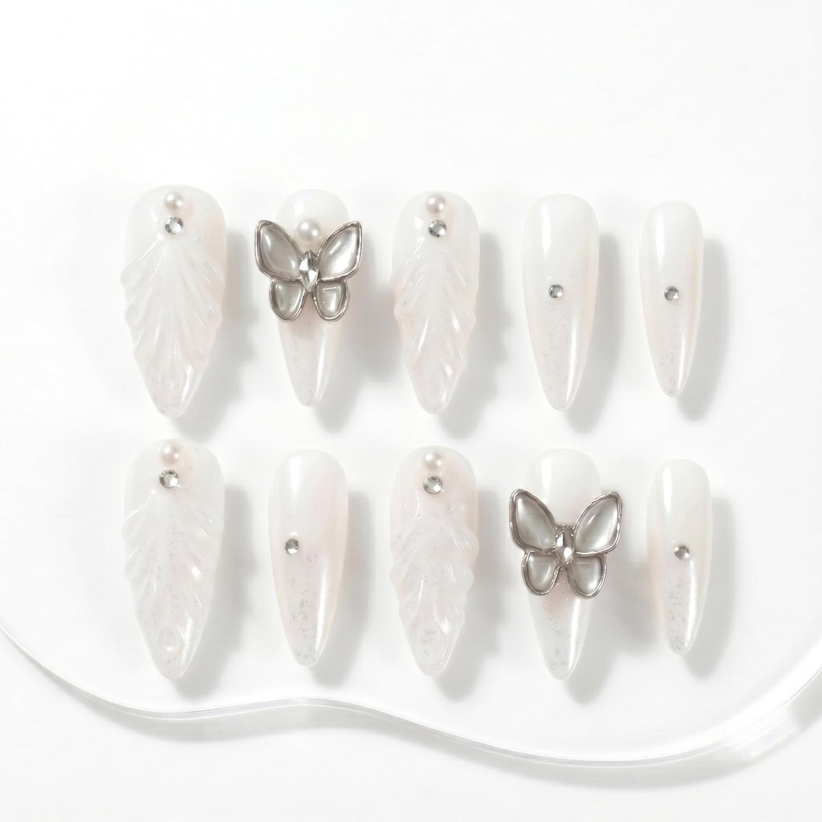 Nepnagels - Handgemaakt - Medium lange amandelvorm - Wit zilver met zeemeermin en vlinderdesign - ShopVlot