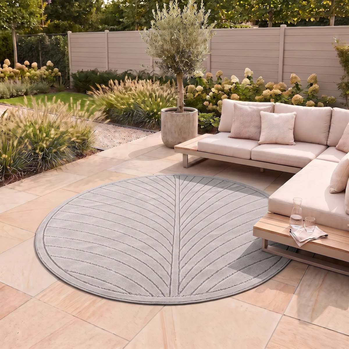 Flycarpets Novara Palmblad Rond Buitenkleed - Grijs - Buitentapijt - Weerbestendig - Vloerkleed buiten - Tuintapijt - Ø200 cm
