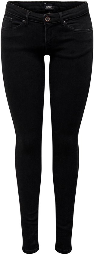 Zwarte skinny jeans met een normale taille, gedragen door een model. De jeans heeft een knoop- en ritssluiting.