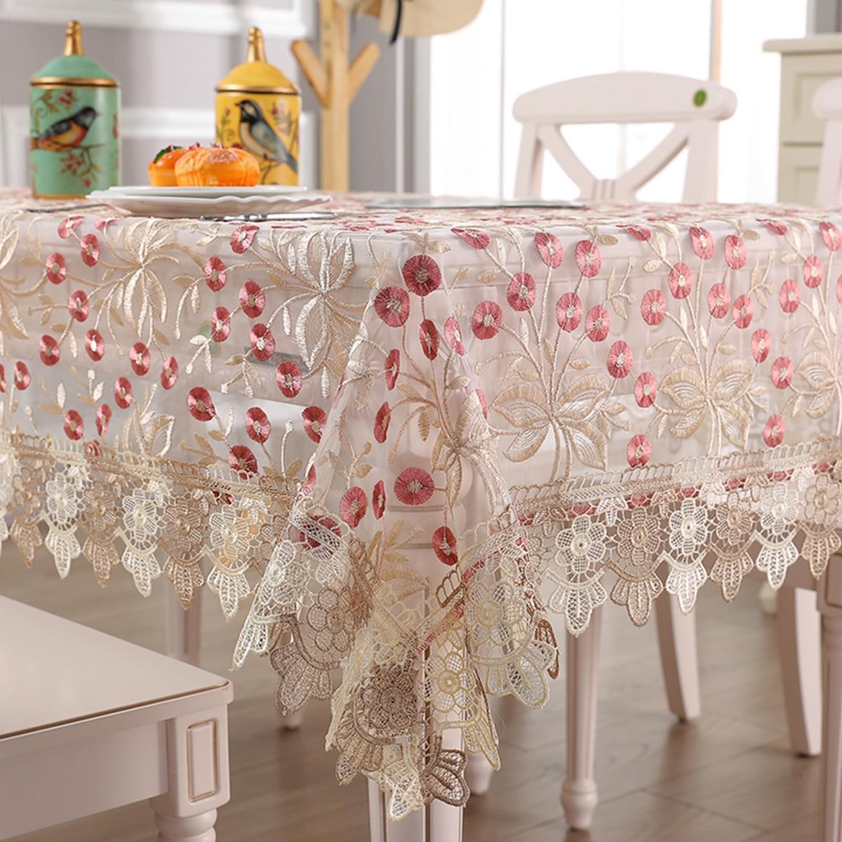 Omgoods - Chic Bloemen Tafelkleed van Kant 220 x 150 cm in Koffie Rood