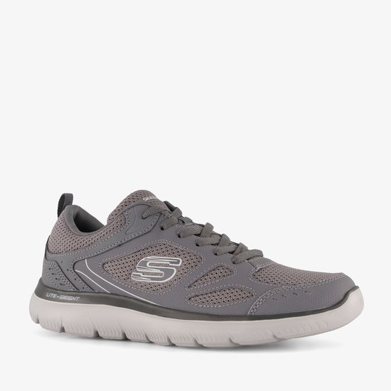Grijze Skechers sneaker met mesh-panelen, wit S-logo en 'Lite-Weight' op de zool.