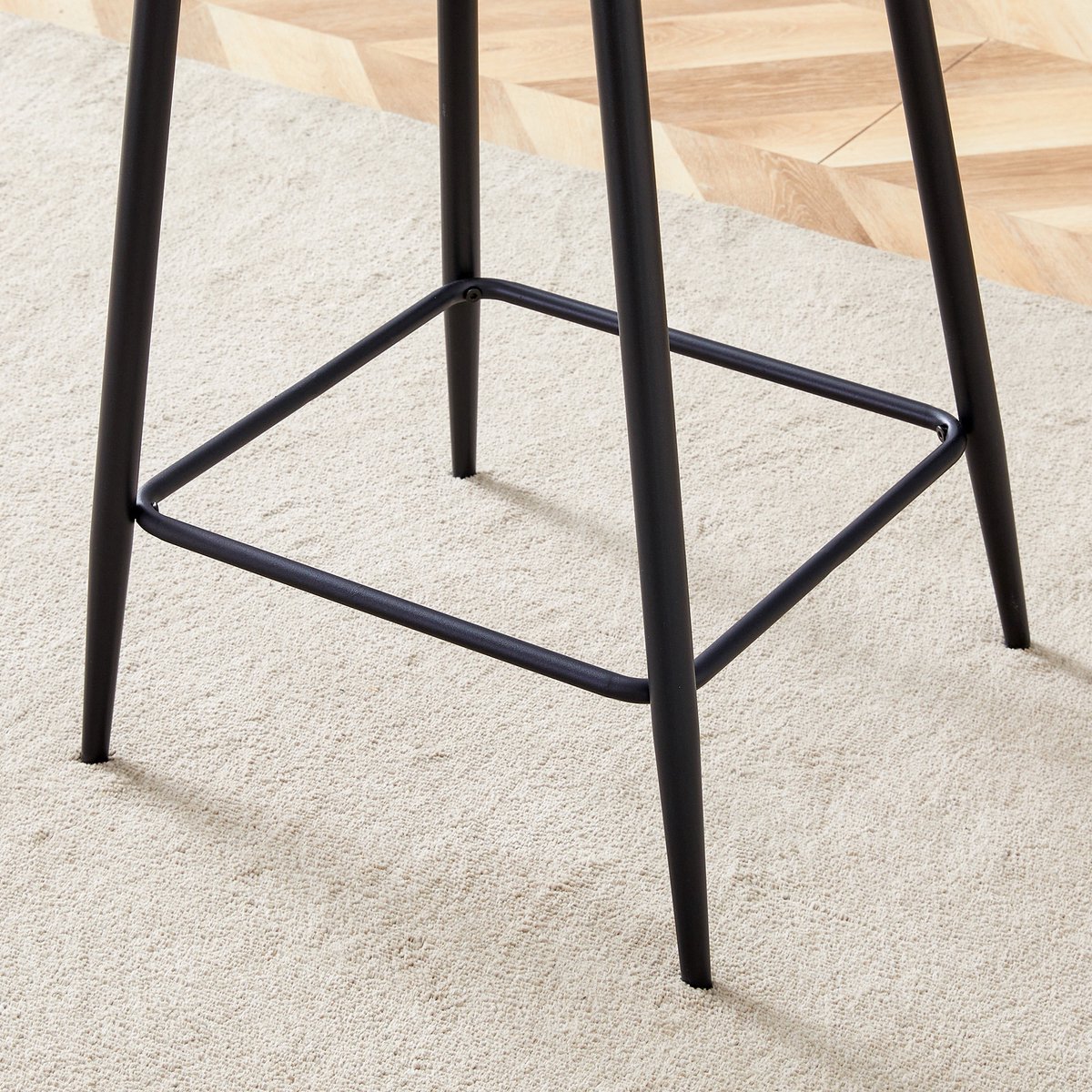 MEUNIQ barkruk set van 2 transparant met zwart metalen frame en kunststof zitting, moderne barkrukken voor keuken, bar of eetkamer, met voetensteun