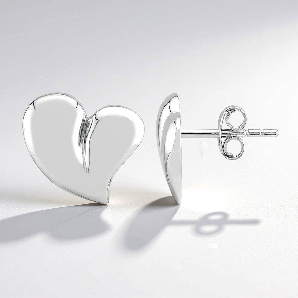Cavill - Zilveren Oorbellen 925 Sterling Zilver - Rhodium Hartvormig Design - Lichte, Elegante Oorknopjes - Duurzaam & Dagelijks Draagbaar
