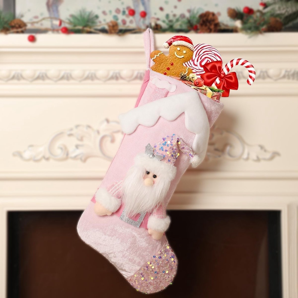 Dailygoods- Kerstkous Gepersonaliseerd 44 cm - Grote Kerstdecoratie - Roze Kous - Kerstman Patroon - Cadeauzak voor Kinderen/Volwassenen - Zachte Pluche Manchet
