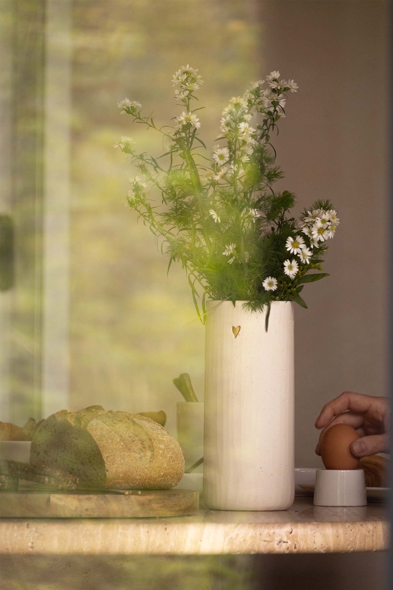 Zusss Vase Ceramic Matt Heart Keramiek White / Gold