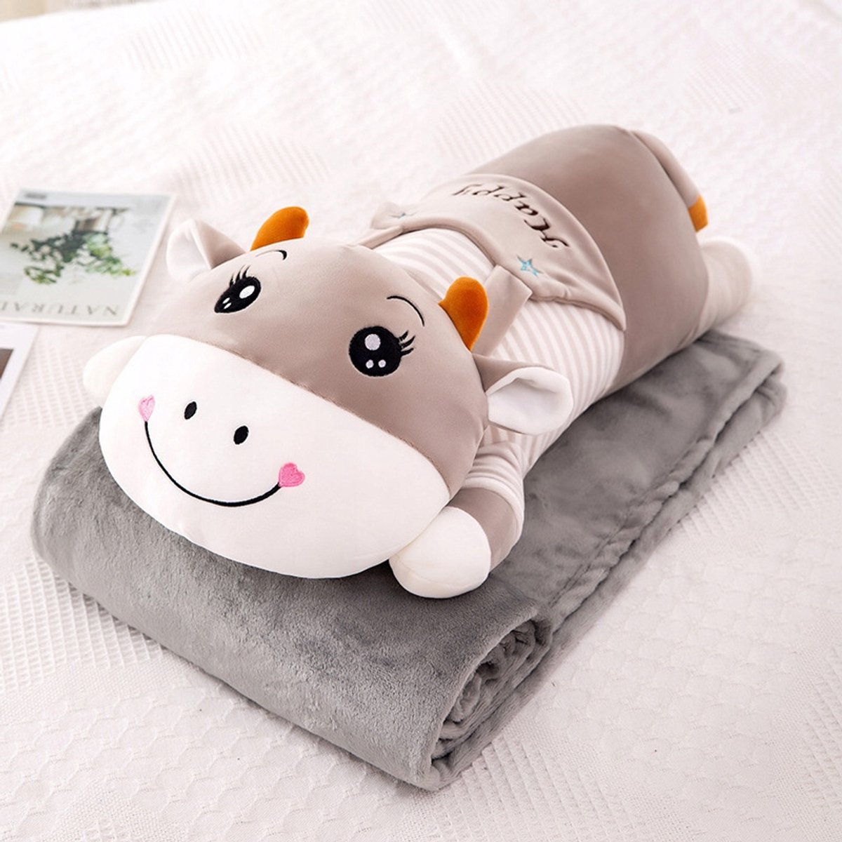 Schattige Koe Knuffel 3-in-1 met Dekentje - Zacht & Decoratief