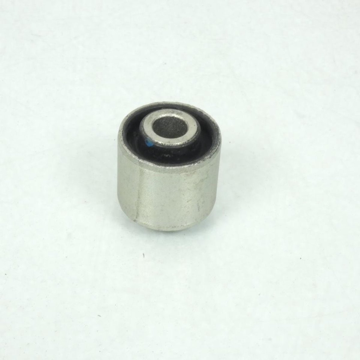 Silentbloc 10x30x25/30mm pour scooter Aprilia 50 SR 2000 à 2012 AP8220346 Neuf