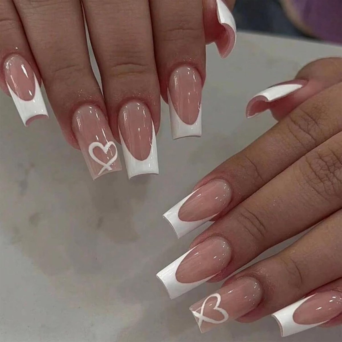 Tip On kunstnagels, wit, hartmotief, medium, volledige dekking, glanzend, 24 stuks