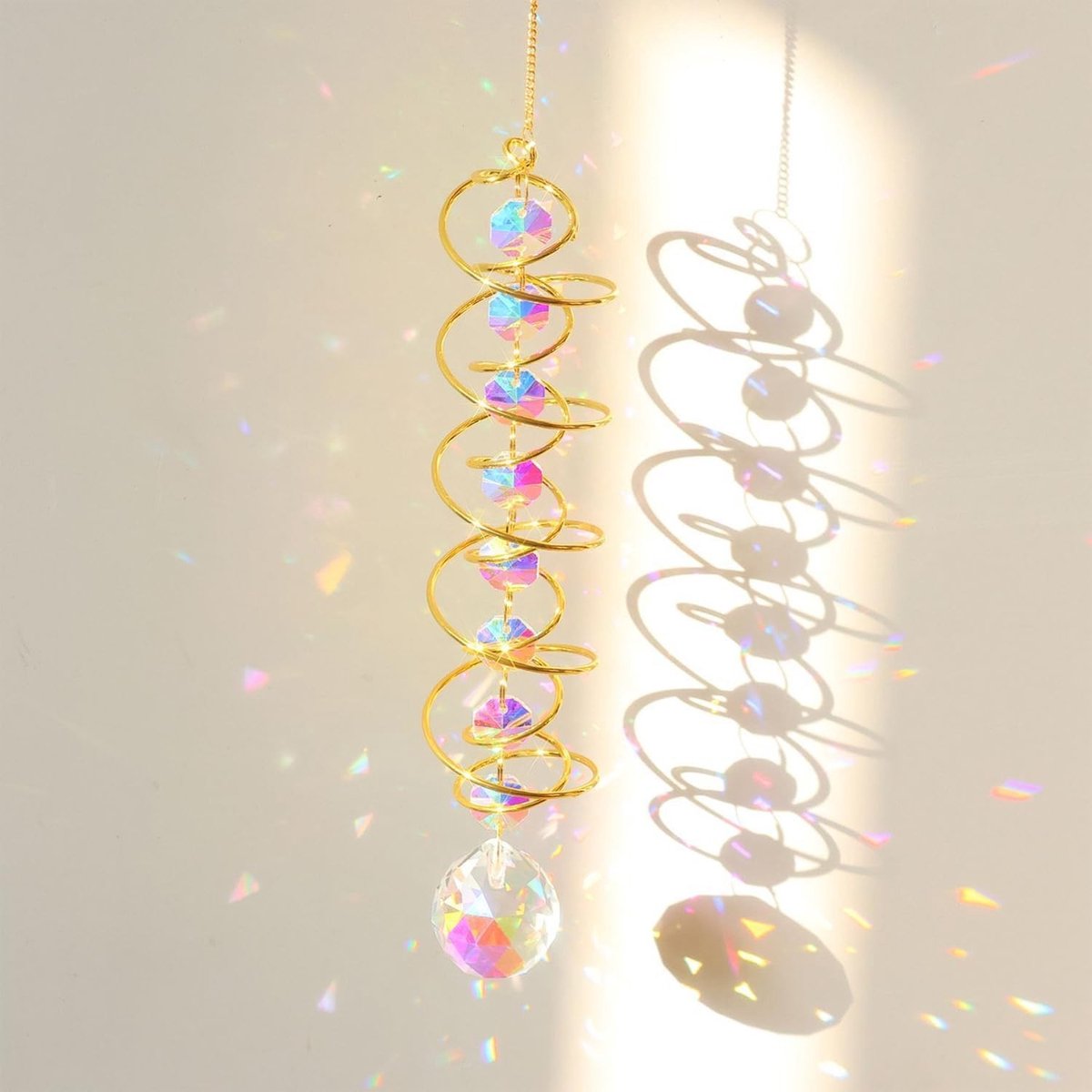 Kleurige Windspeler met Spiral Tail en Zeven Chakra Kralen voor Raamdecoratie en Tuinfeestjes