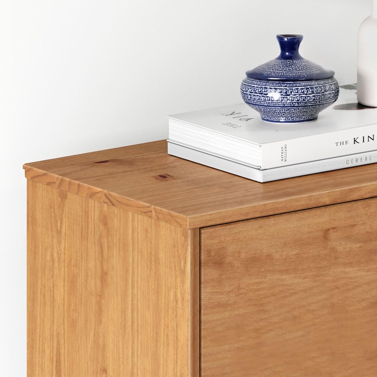 Schoenenkast met 2 Kleppen – House&Garden Smalle Ruimtebesparende Schoenenkast 96x59x25 cm – Massief Grenen Hout Eiken Look – Scandinavische Schoenenopberger met Leren Handgrepen voor 10 Paar Schoenen