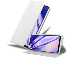 Cadorabo Hoesje geschikt voor Samsung Galaxy M21 / M30s in CLASSY ZILVER - Beschermhoes met magnetische sluiting, standfunctie en kaartvakje Book Case Cover Etui
