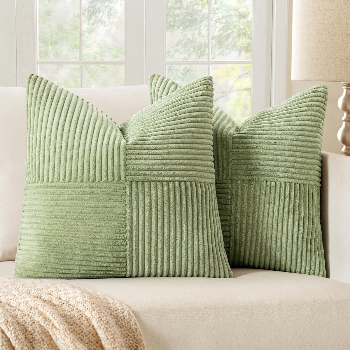 Omgoods - Set van 2 Moderne Corduroy Kussenhoezen - Lichtgroen 50x50cm