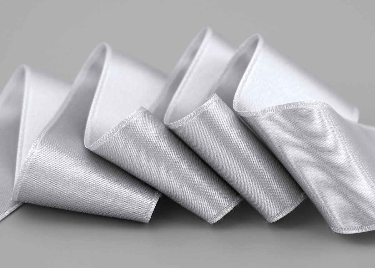 25 m x 40 mm satijnen lint ZILVER Lichtgrijs (631) dubbelzijdig lint van satijn zonder draad zacht en glanzend cadeaulint decoratief lint double face decoratief lint decoreren knutselen
