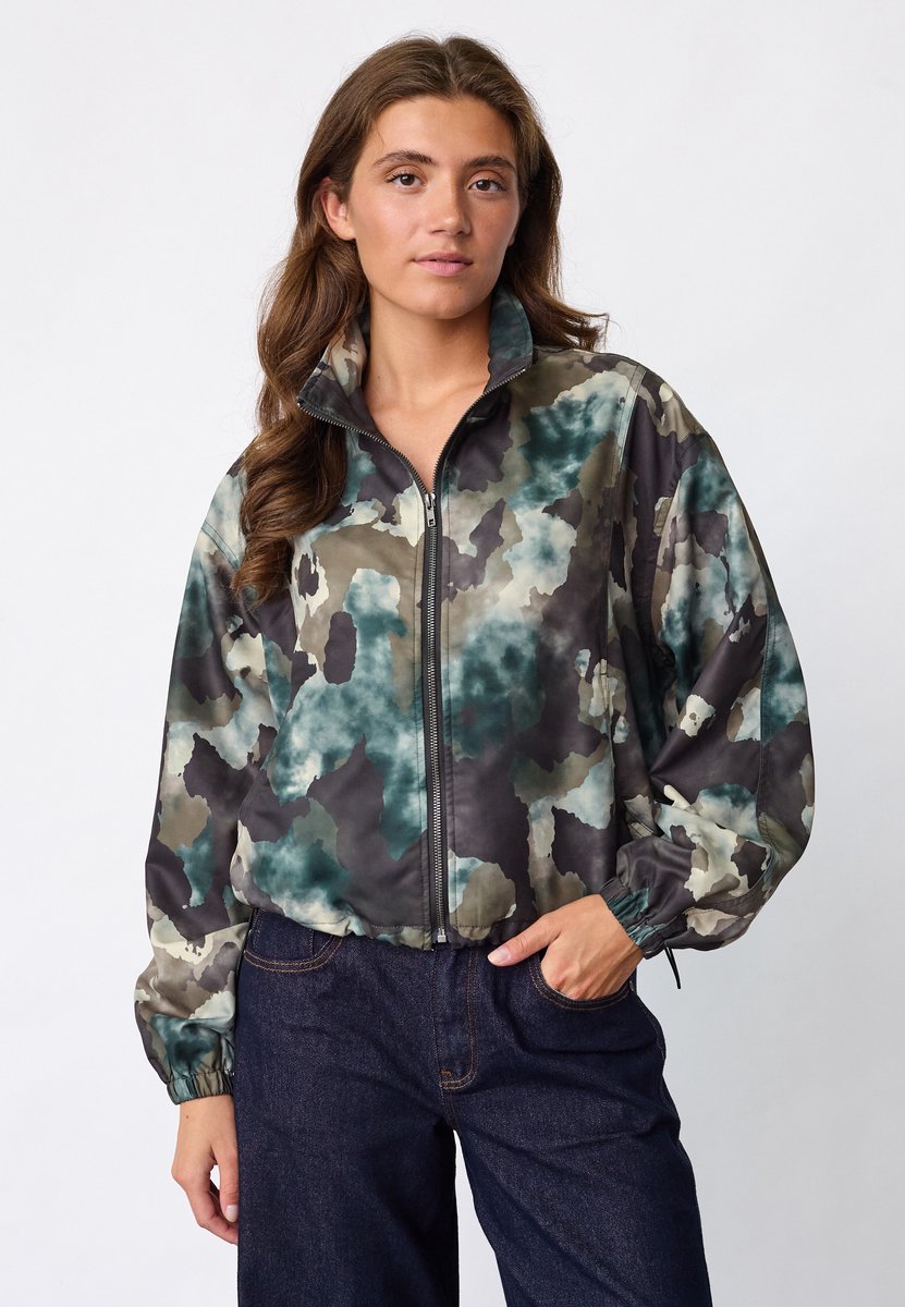SISTERS POINT Vepas-ja - Dames jas - Camouflage - maat M