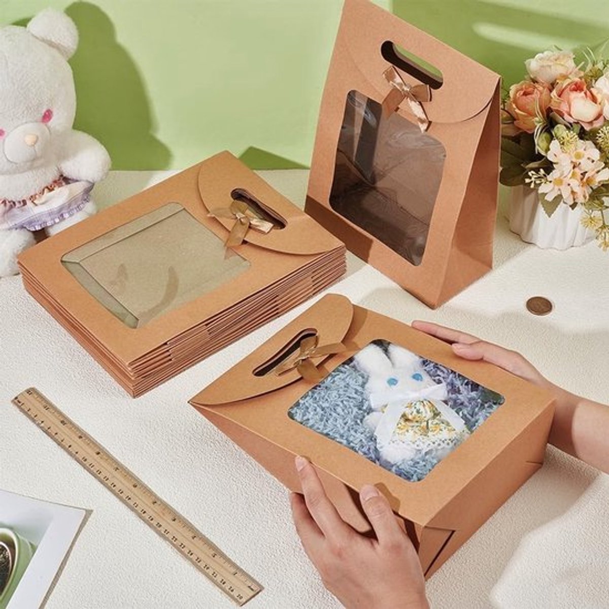Set van 12 Kraft Papieren Tassen met Venster, 19 x 9,2 x 26 cm, Handige Verpakkingen voor Cadeaus, Snoep en Koekjes, Beige
