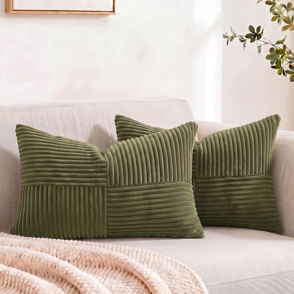 SnelShoppen - Set van 2 Kussenhoezen Boho Corduroy 30 x 50 cm Olijfgroen Zacht Decoratief met Cross Stripes Patroon en Verborgen Rits voor Bank en Bed