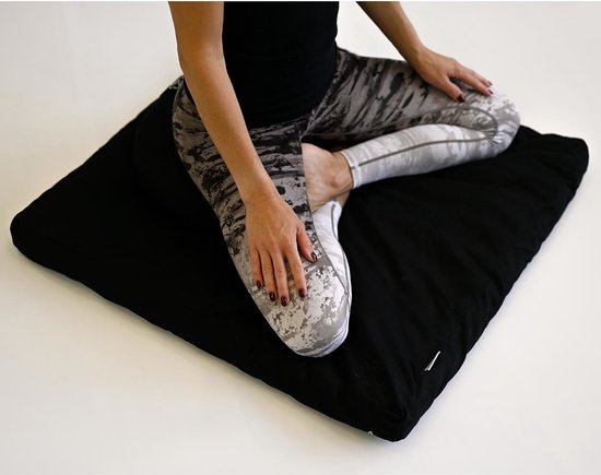 Meditatiemat │ Zabuton│ 100% Katoen │ Zwart van Beauxoretics — afbeelding 3