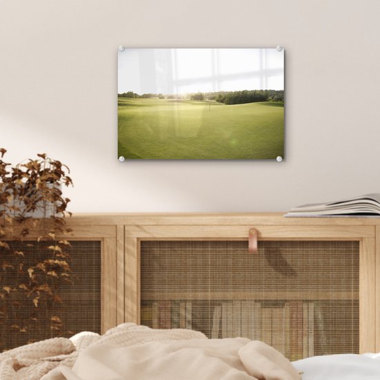 MuchoWow® Peinture sur verre 30x20 cm - Peinture sur verre acrylique - Vue sur un parcours de golf vert au lever du soleil - Photo sur verre - Peintures