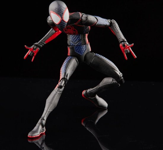 Figurine Spiderman À travers le Spider-Verse 15cm — Griffon