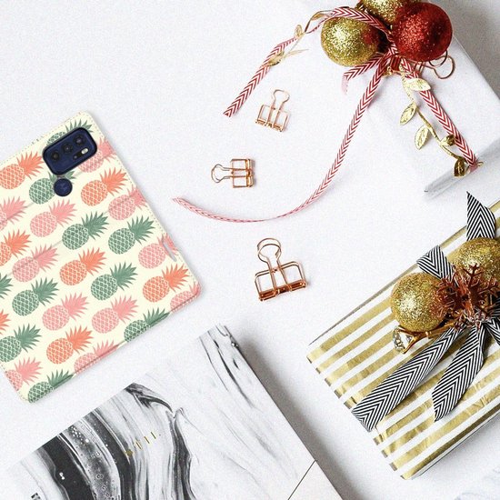 Coque Smartphone Motorola Moto G60s Belle Bookcase Ananas