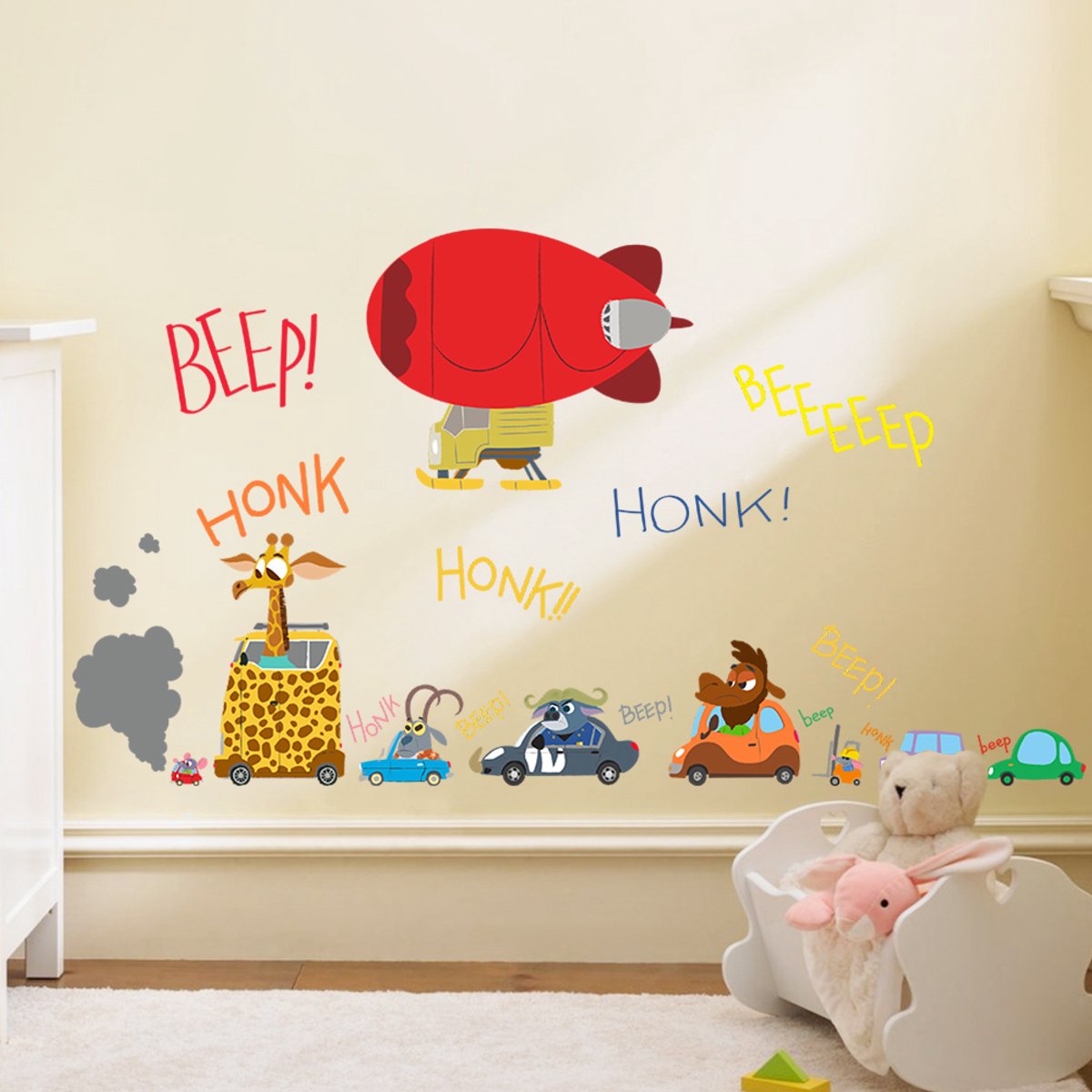 Ambiance Sticker Decoratieve muurstickers met een file en een luchtschip vol grappige dieren. Multi color
