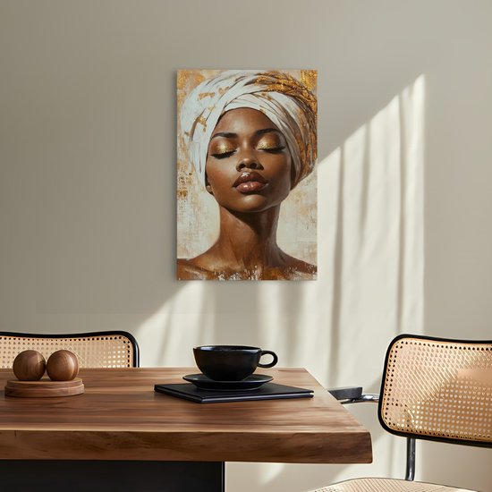 Saammp - Canvas Schilderij - Afrikaanse vrouw met witte tulband en goud - abstract - 100x150 - Foto op canvas - Wanddecoratie - Muurdecoratie Woonkamer - Slaapkamer decoratie - Canvas Print