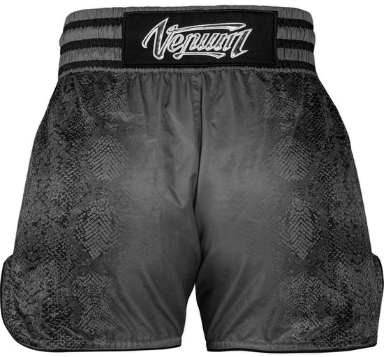 Donkergrijze Muay Thai shorts voor dames met slangenprint en een brede elastische tailleband met strepen.