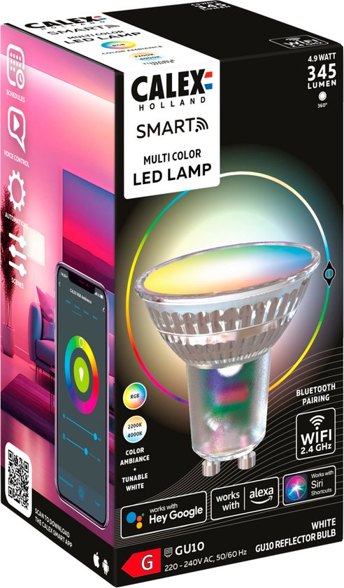 Doos van Calex Smart LED lamp GU10, 4.9W, 345 lumen. Afgebeeld is een slimme lamp die meerkleurig licht geeft.