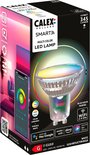 Doos van Calex Smart LED lamp GU10, 4.9W, 345 lumen. Afgebeeld is een slimme lamp die meerkleurig licht geeft.
