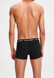 Man met zwarte boxer met witte JACK & JONES band, achterkant.