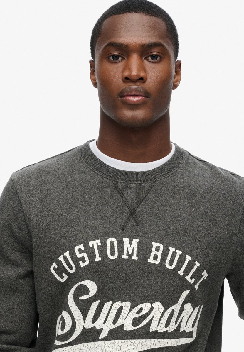 Superdry Copper Label sweatshirt met ronde hals en afbeelding Heren Truien Grijs