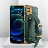 Voor Samsung Galaxy A12 gegalvaniseerde TPU krokodillenpatroon lederen tas met polsband (groen)