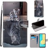 Voor LG Stylo 7 5G Gekleurde Tekening Cross Textuur Horizontale Flip PU Lederen Case met Houder & Kaartsleuven & Portemonnee & Lanyard (Kat Wordt Tijger)