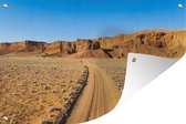 Muurdecoratie Zanderig pad in het Afrikaanse Namibië - 180x120 cm - Tuinposter - Tuindoek - Buitenposter