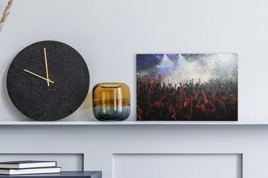 Les gens dansent lors d'un festival 30x20 cm - petit - Tirage photo sur toile (Décoration murale salon / chambre)