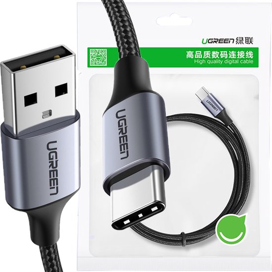 UGREEN kabel in verpakking. Een USB-A connector en een gevlochten kabel met USB-C connector.