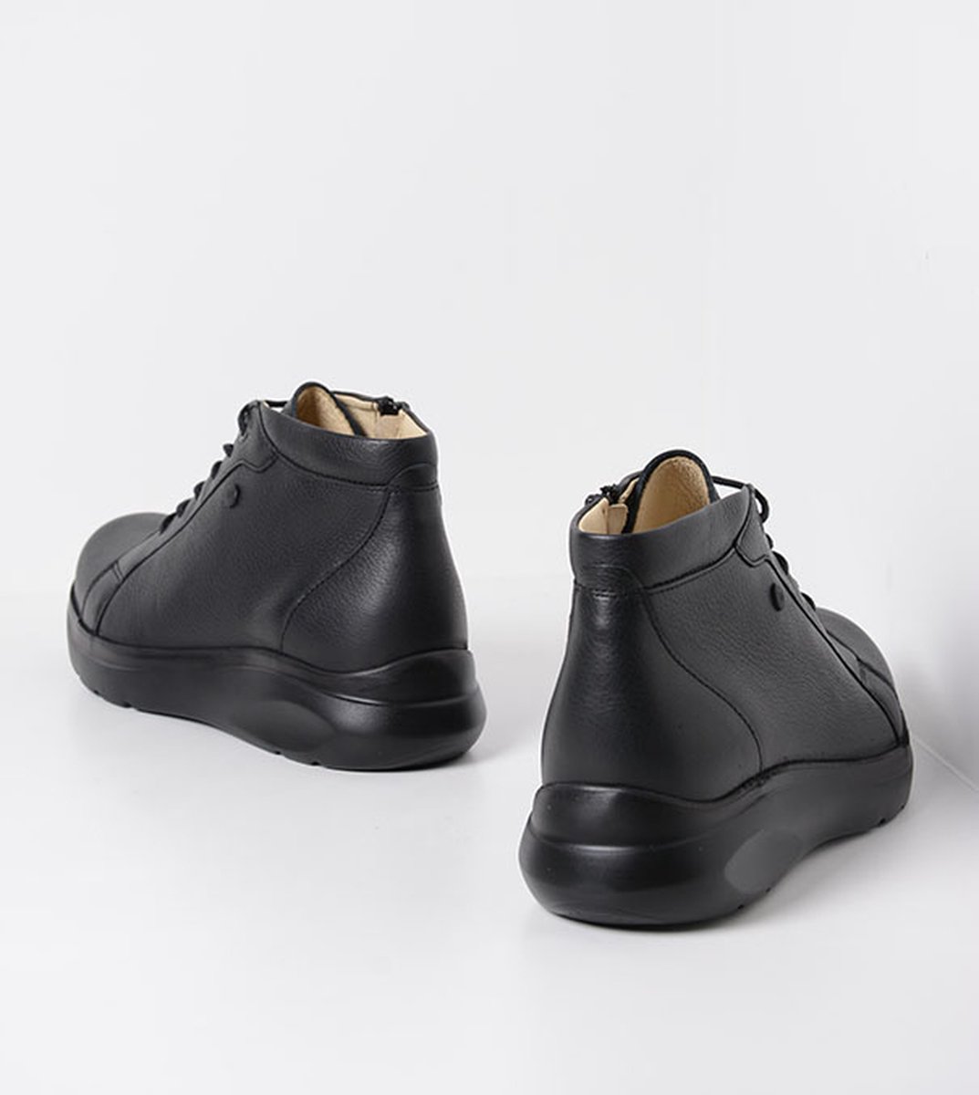Wolky Veterschoenen Lima zwart leer